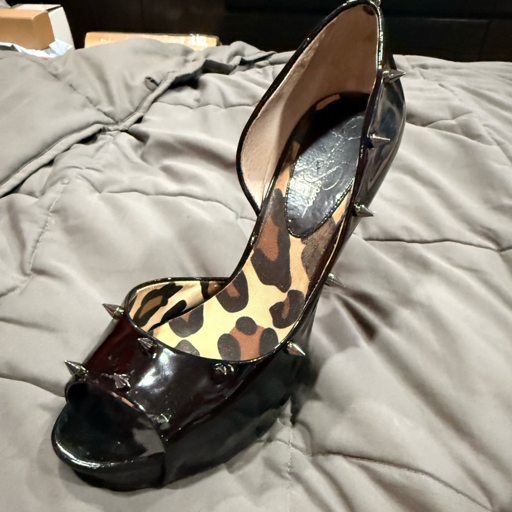 Jessica Simpson Black Patent Peep Toe Heels